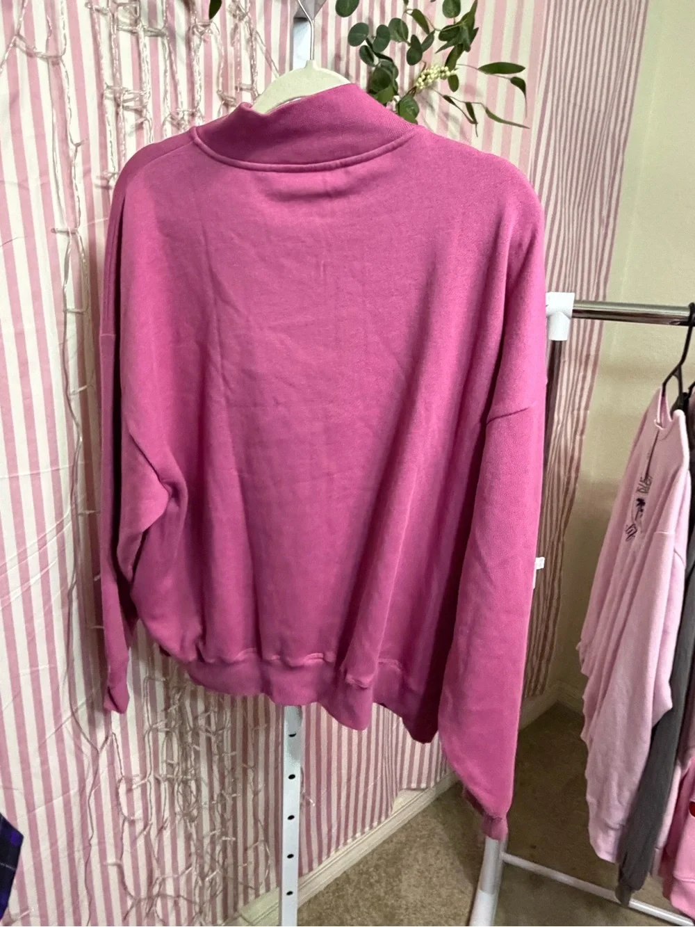 VS PINK 1/4 zip up NWT sweater XL